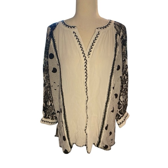 John Mark Women's Pullover Blouse - Picture 2 of 7